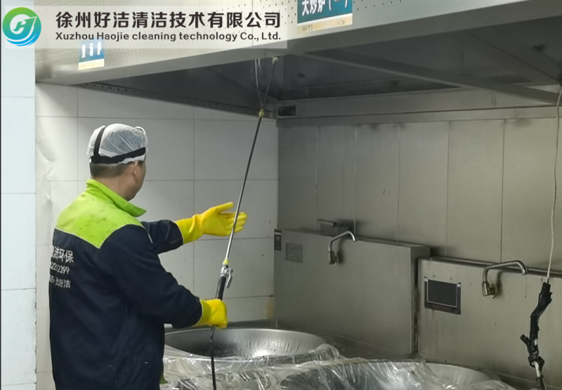 為什么大型油煙機(jī)清洗如此重要？